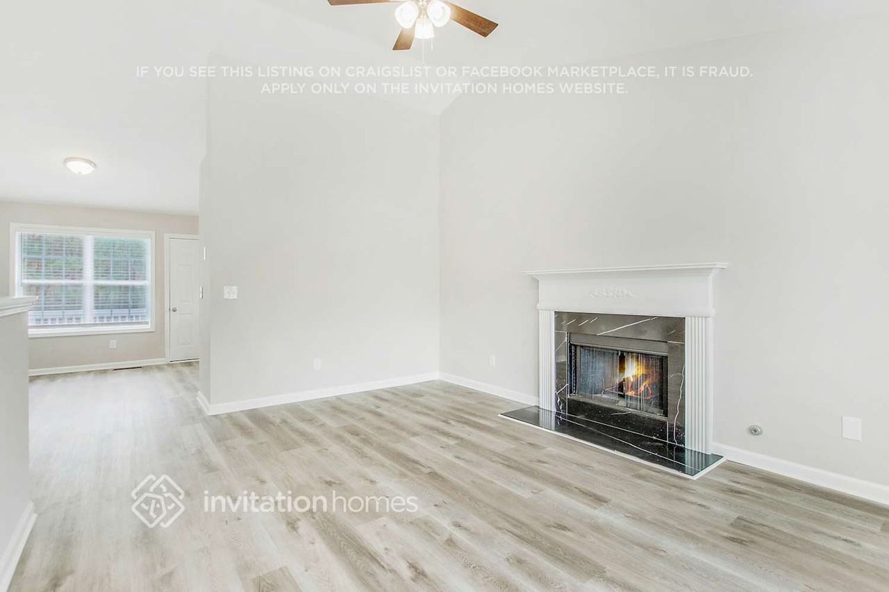 6412 Harvester Cir - Photo 6 of 25