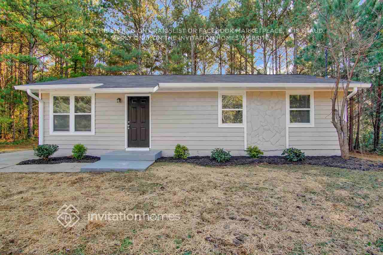 604 Thomasville Blvd Se - Photo 2 of 23