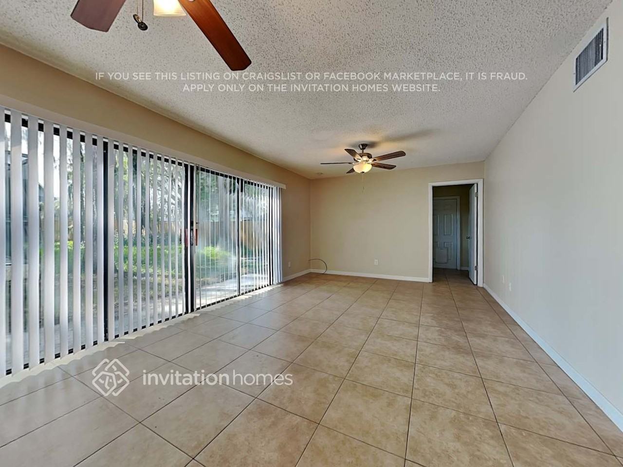 15707 Gardenside Ln - Photo 6 of 21