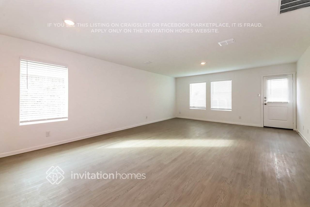 1535 Lanner Meadows Ln - Photo 3 of 17