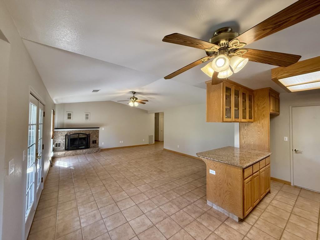 7050 Langworth Rd - Photo 3 of 19