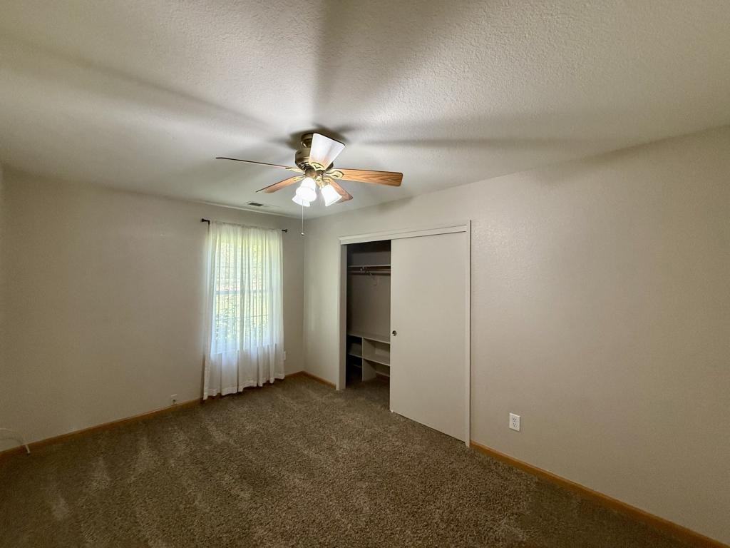 7050 Langworth Rd - Photo 7 of 19