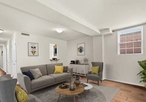 422 Butternut St Nw #1 - Photo 4 of 24