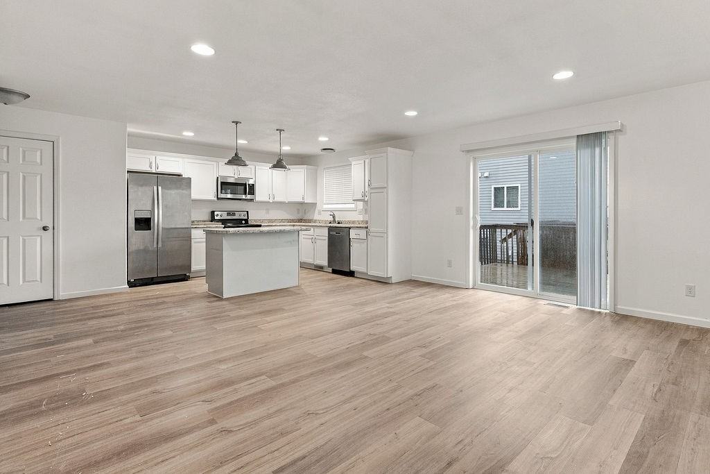 1625 10th Ave E #1 - Photo 3 of 17