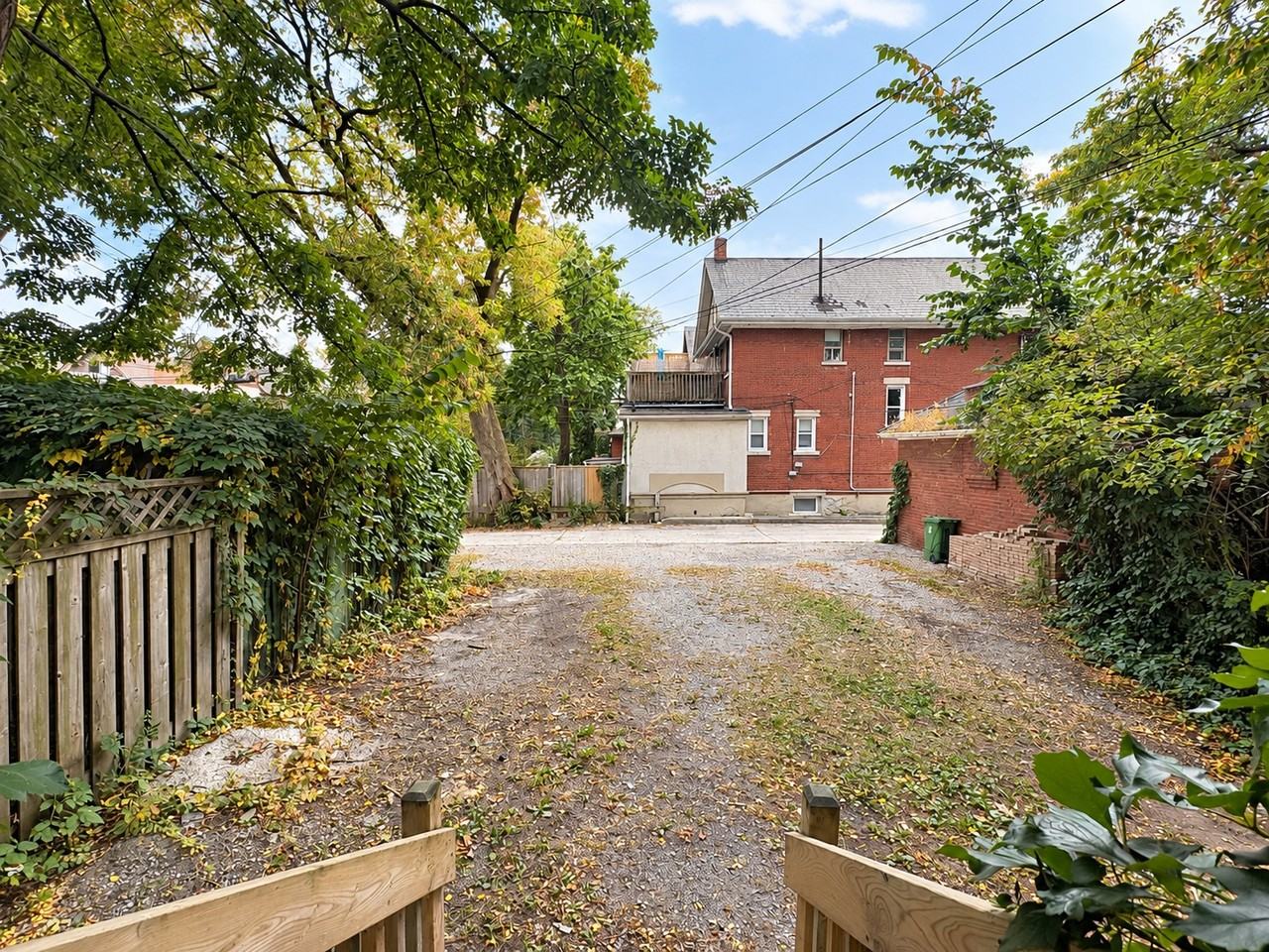 256 Keele Street #B - Photo 5 of 5