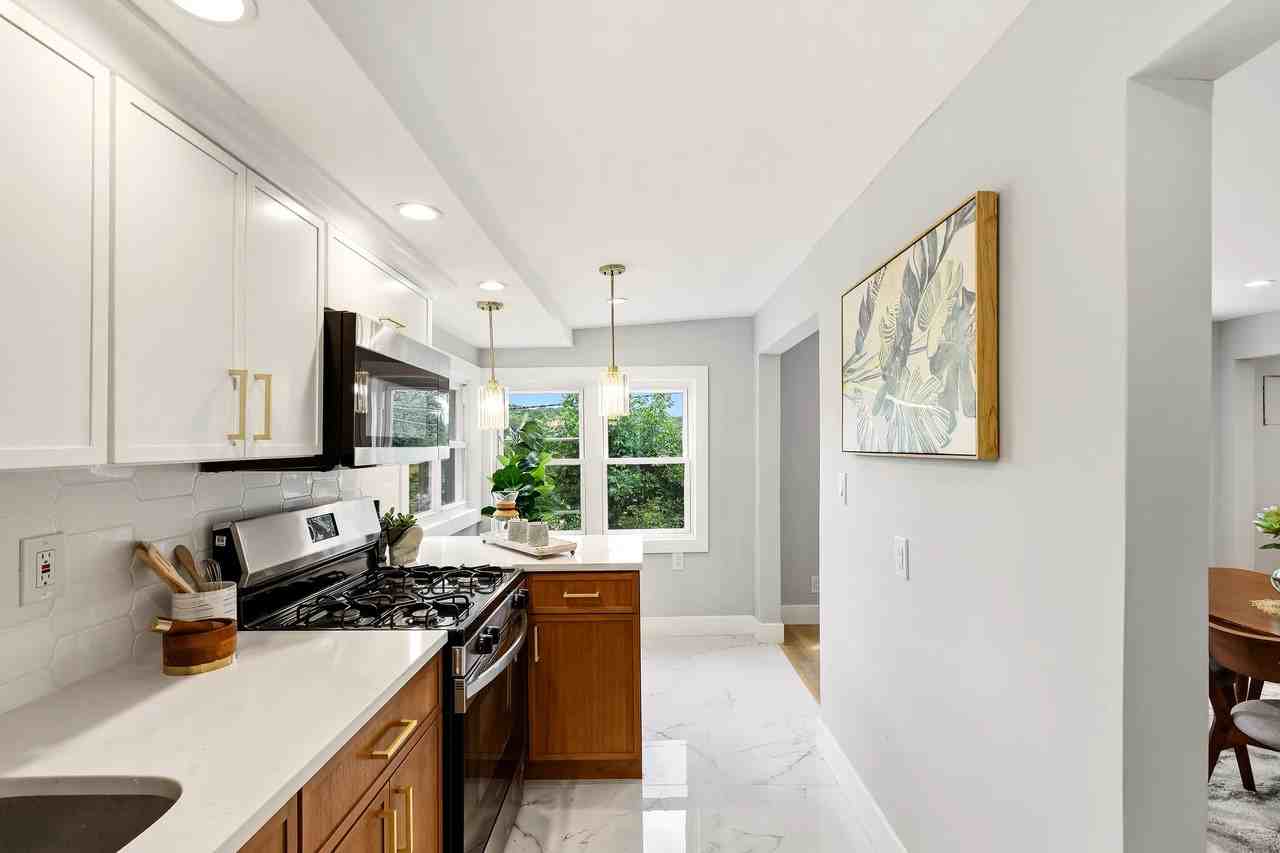 1 Lorelei Road - Photo 3 of 14