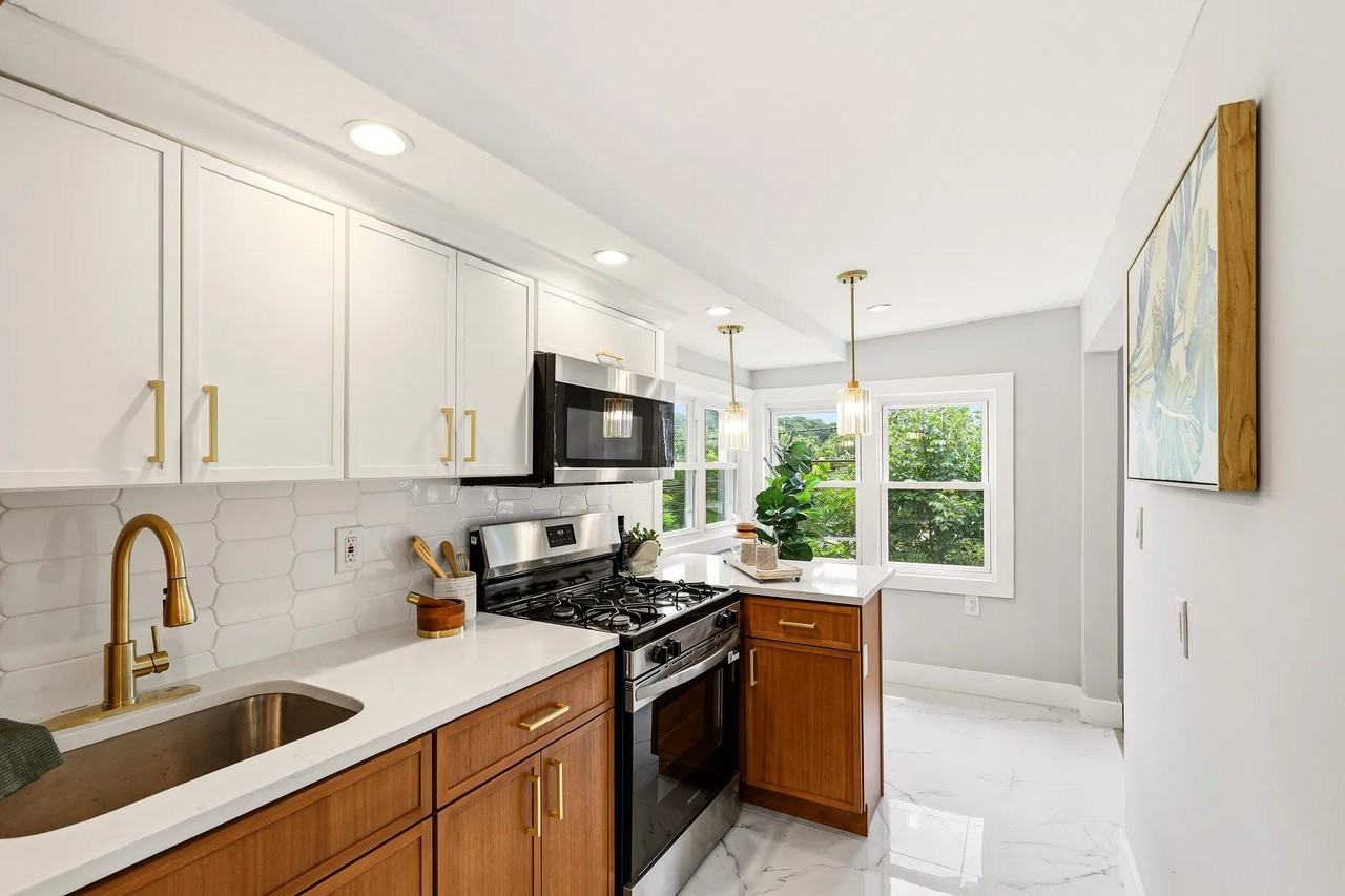 1 Lorelei Road - Photo 2 of 14
