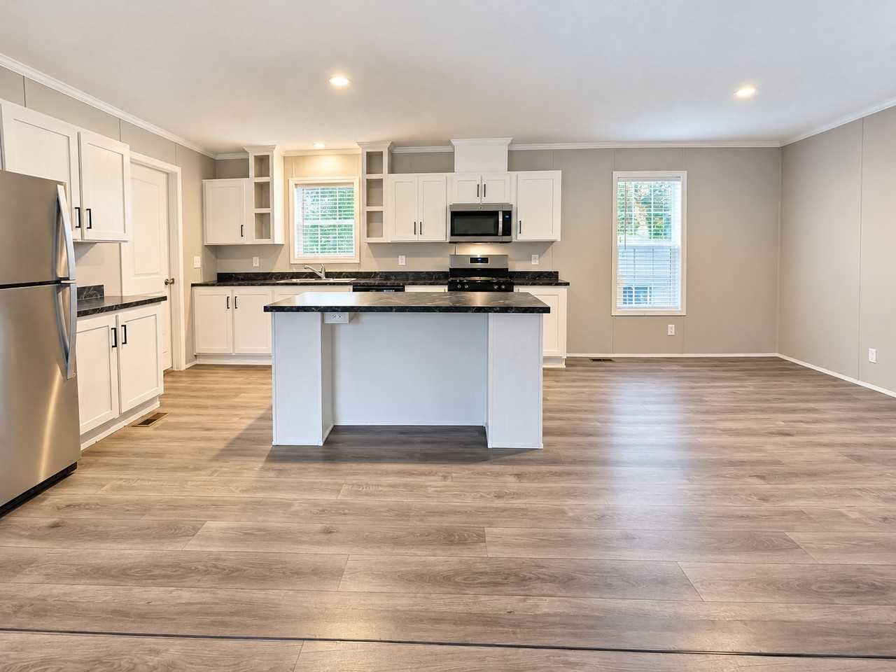4454 Beechwood St #610 - Photo 4 of 22