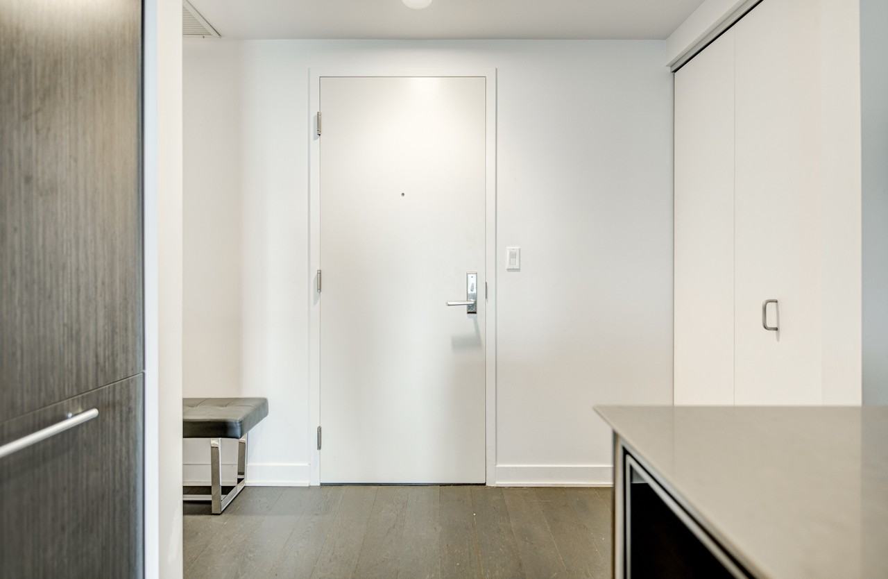 1288 Avenue des Canadiens-de-Montréal #2713 - Photo 2 of 20