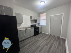5852 S King Dr - Photo 1 of 1