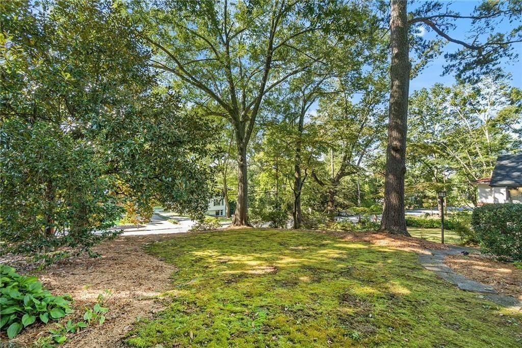 526 Rock Springs Rd Ne - Photo 4 of 28