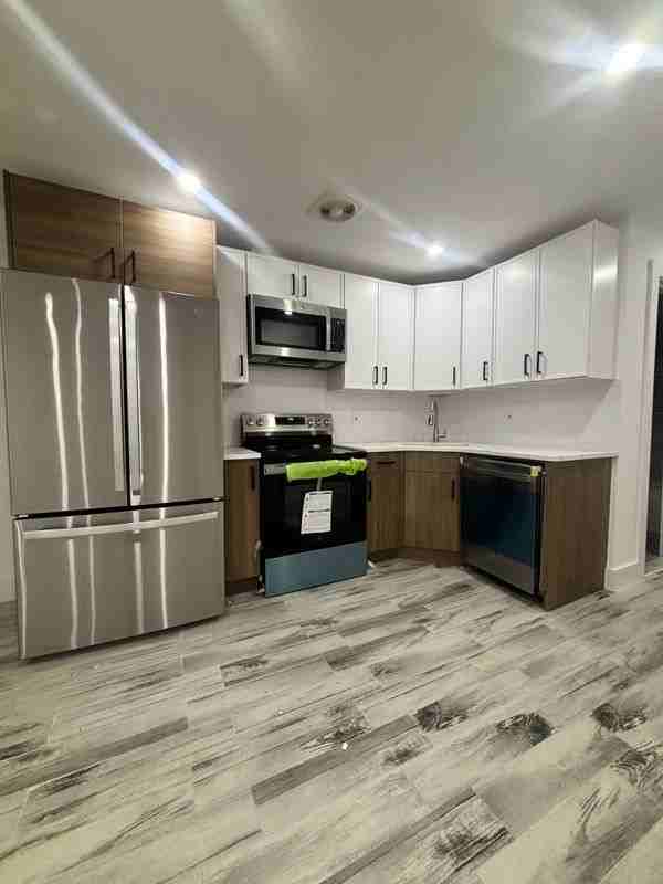 1657 Tillotson Ave - Photo 2 of 19
