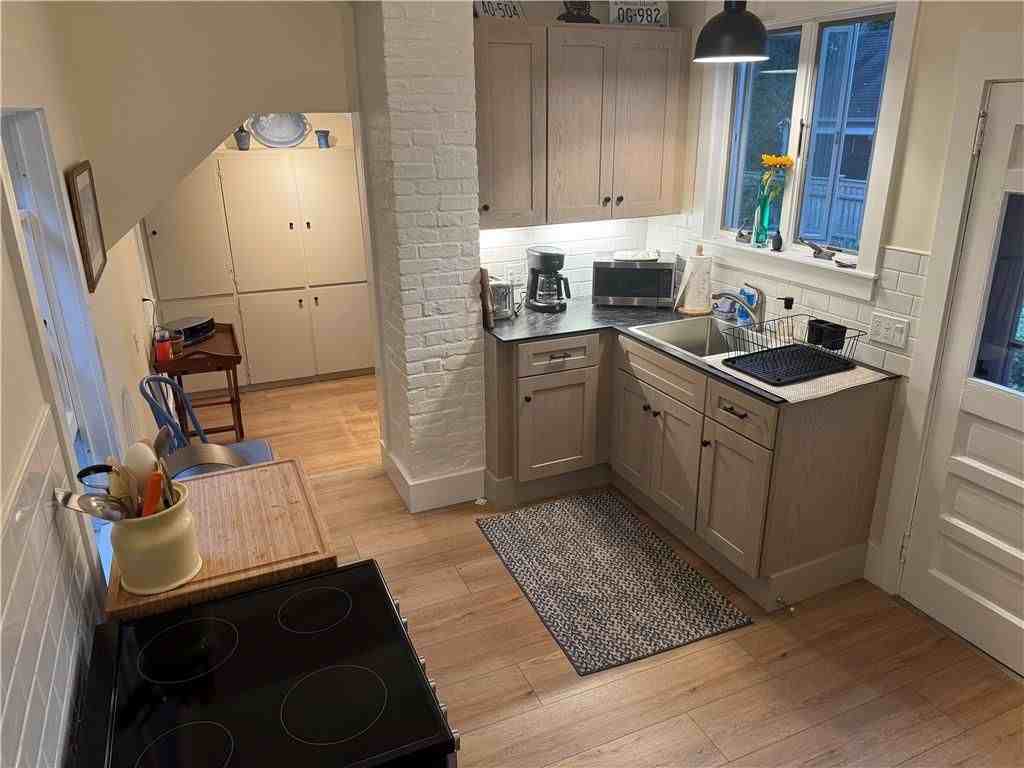 142 High St - Photo 7 of 17