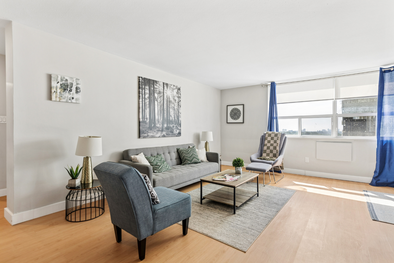 1577 Lawrence Avenue West - Photo 5 of 15