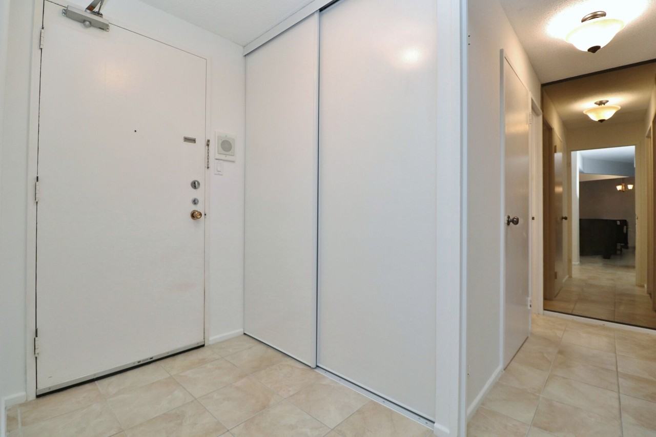 1081 Ambleside Dr #504 - Photo 4 of 36
