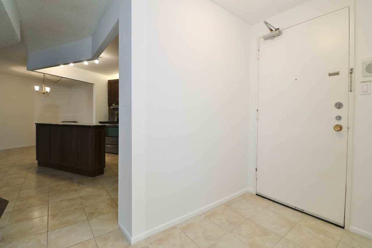 1081 Ambleside Dr #504 - Photo 5 of 36