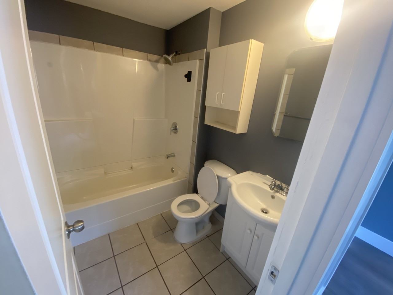 Balwin/ North Edmonton Single Family Home - Photo 6 of 10
