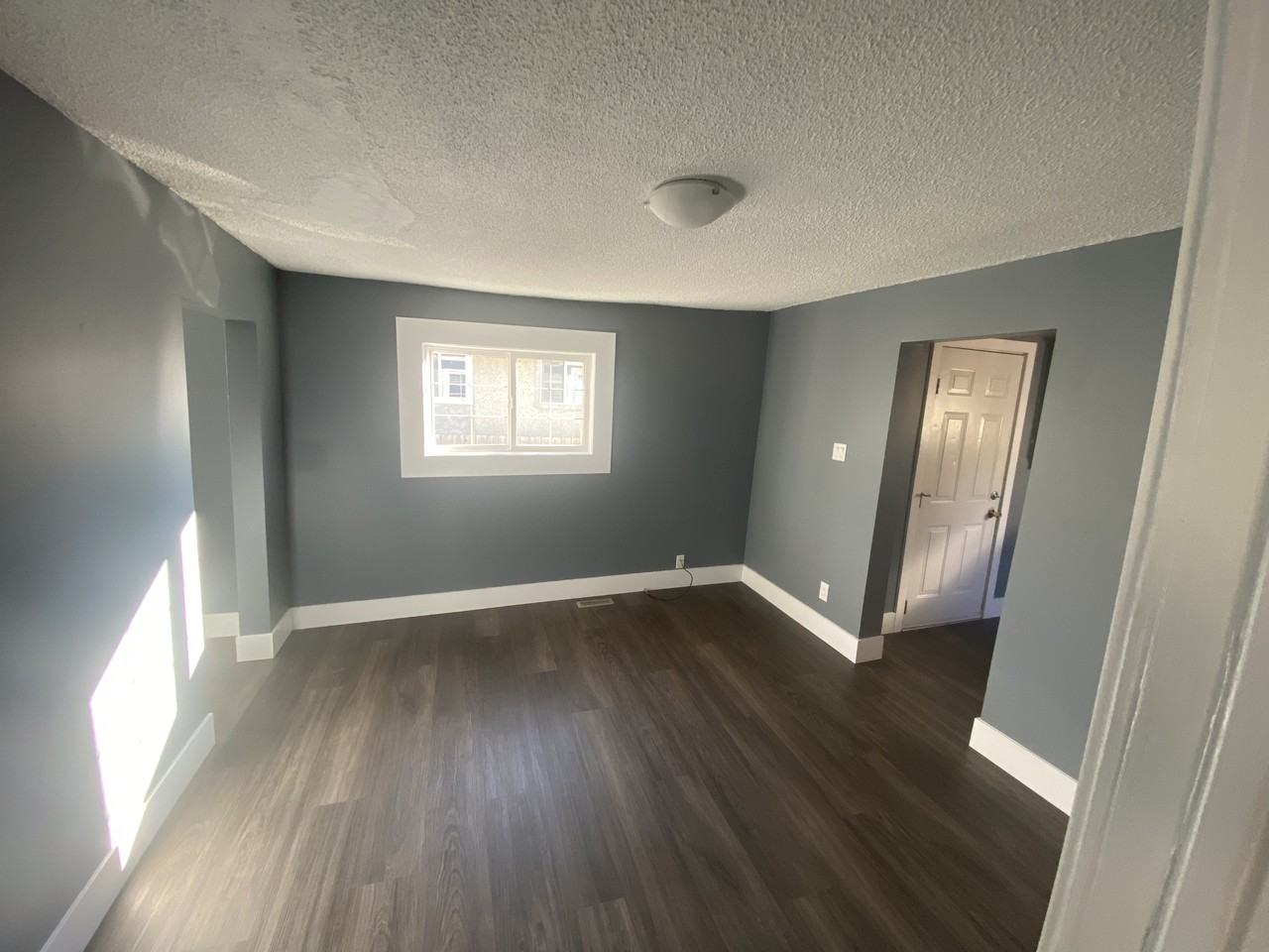 Balwin/ North Edmonton Single Family Home - Photo 7 of 10