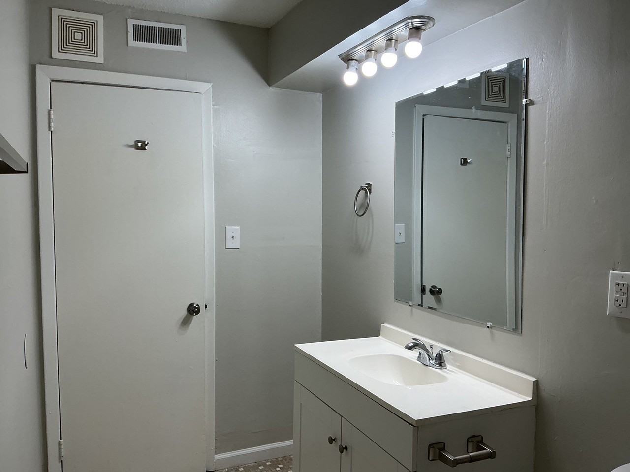 31 Gillman Lane #25 - Photo 3 of 7