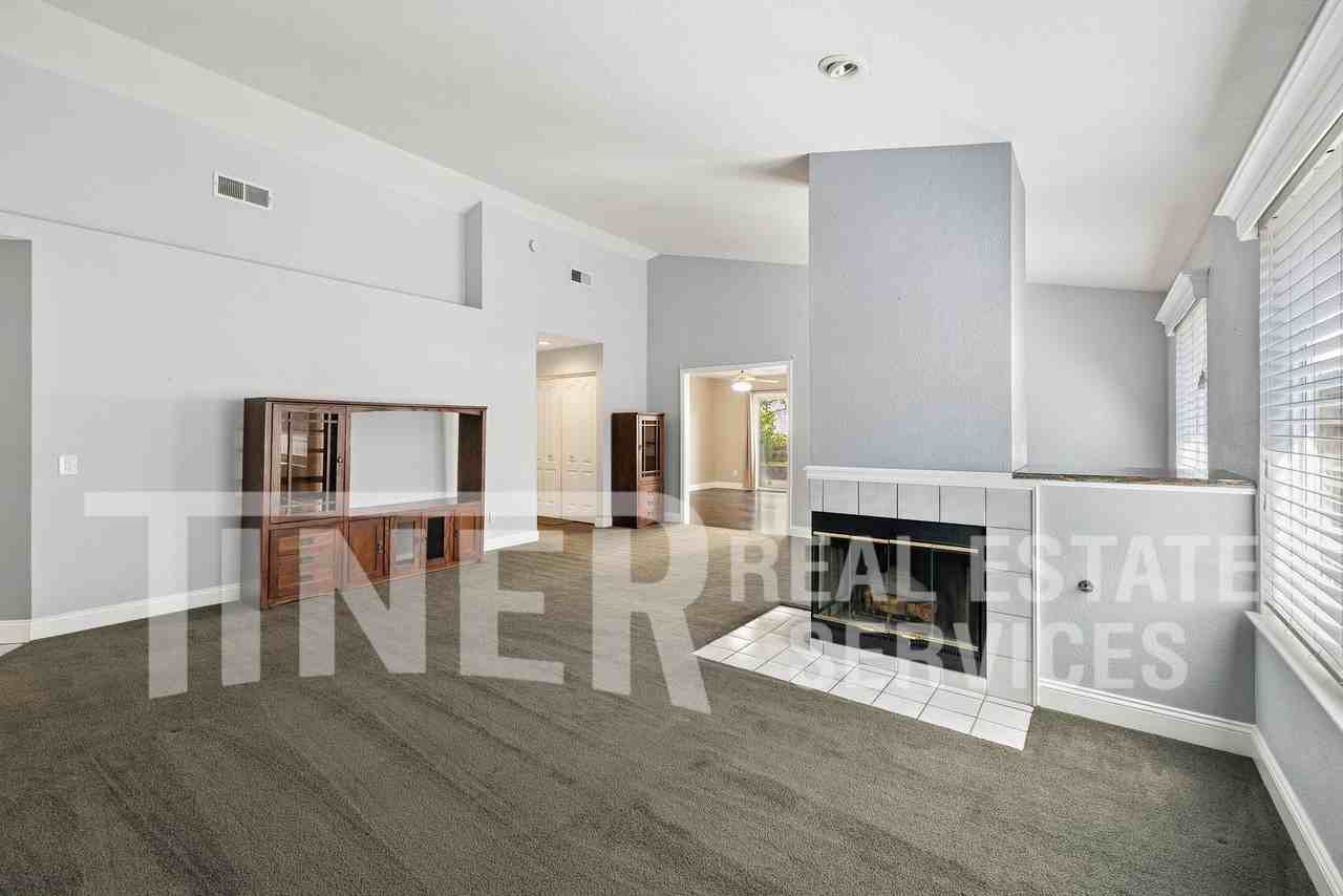 6705 Palmtree Ct - Photo 3 of 29