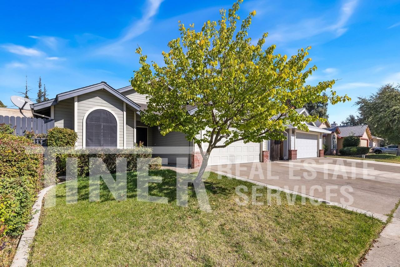 6705 Palmtree Ct - Photo 5 of 29