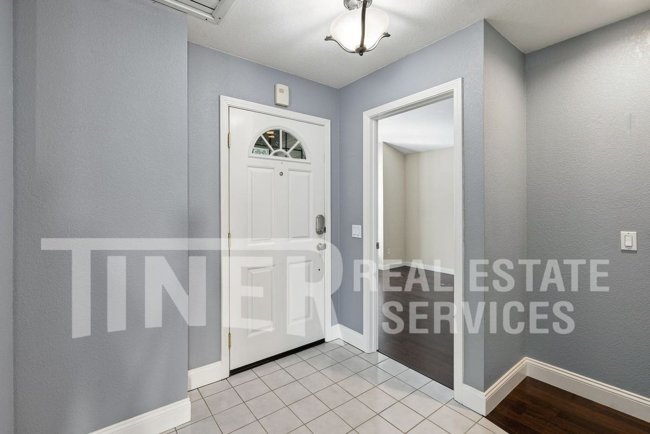 6705 Palmtree Ct - Photo 7 of 29