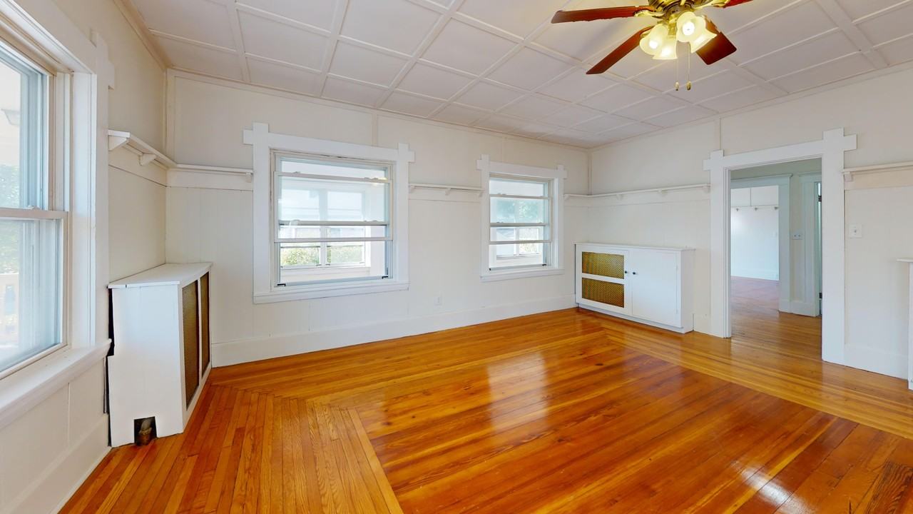 81 Bellevue Ave - Photo 2 of 19