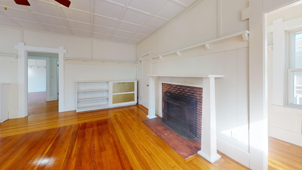 81 Bellevue Ave - Photo 3 of 19