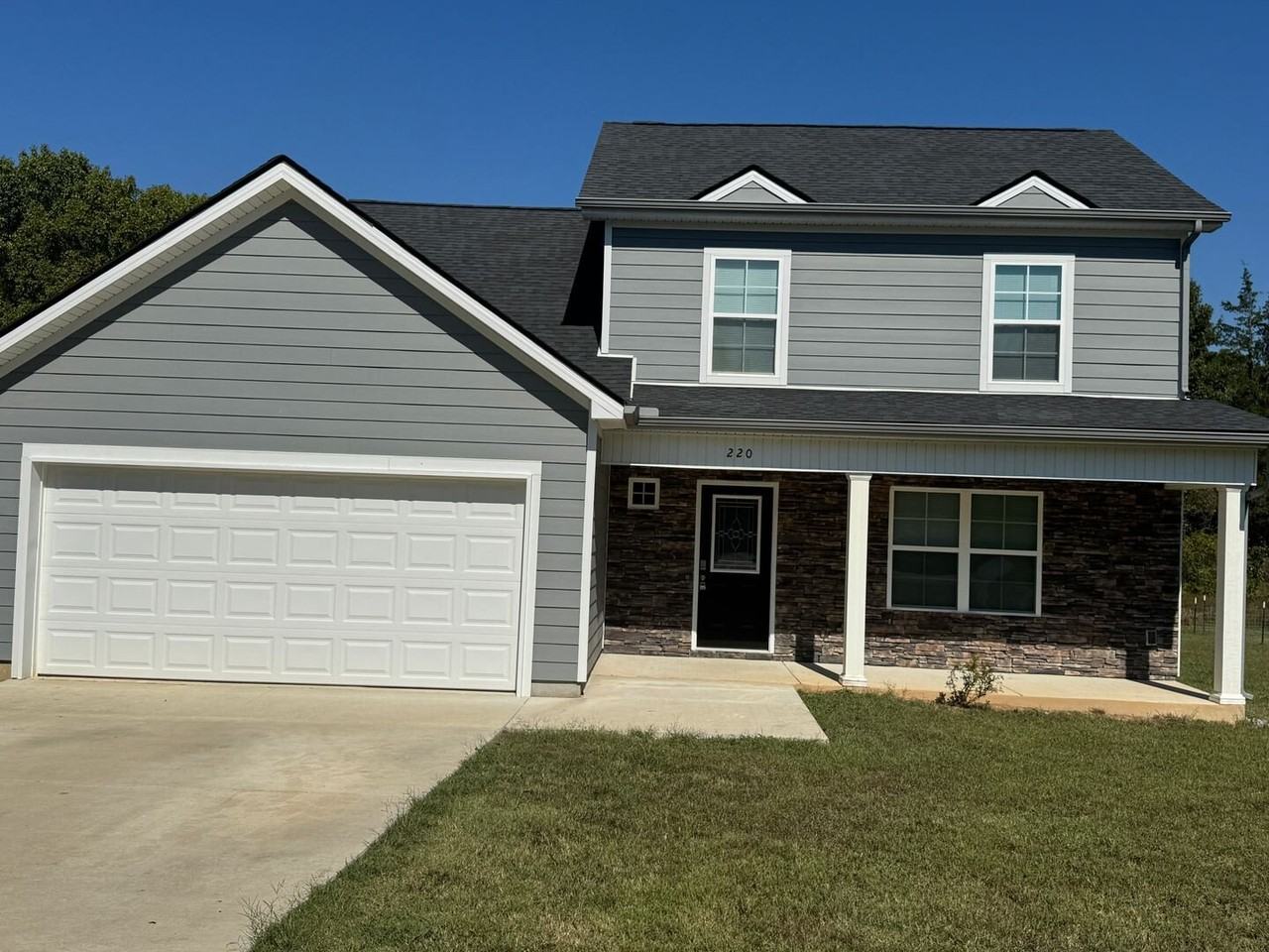 220 Tarrytown Dr - Photo 2 of 25