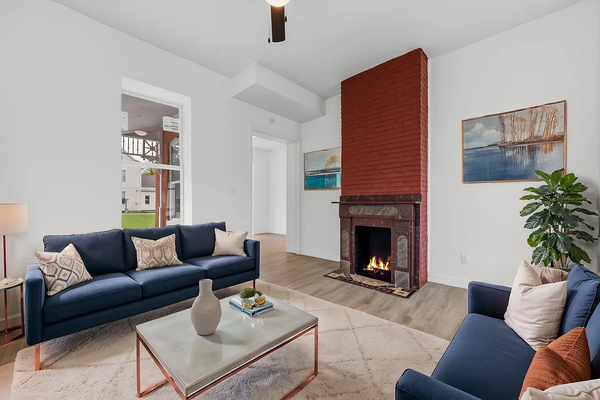 216 E Walton St #NA - Photo 2 of 9