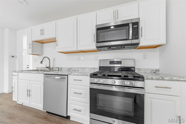 216 E Walton St #NA - Photo 6 of 9