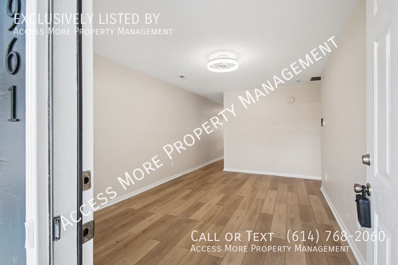 961 Westridge St - Photo 3 of 29