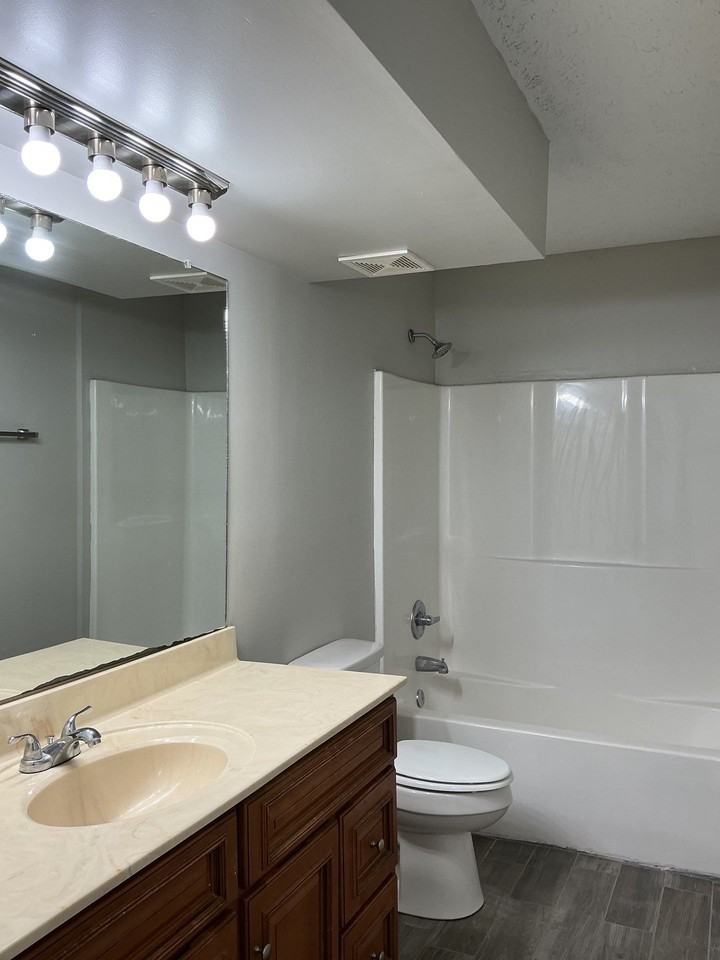 33 Gillman Lane #5 - Photo 4 of 7
