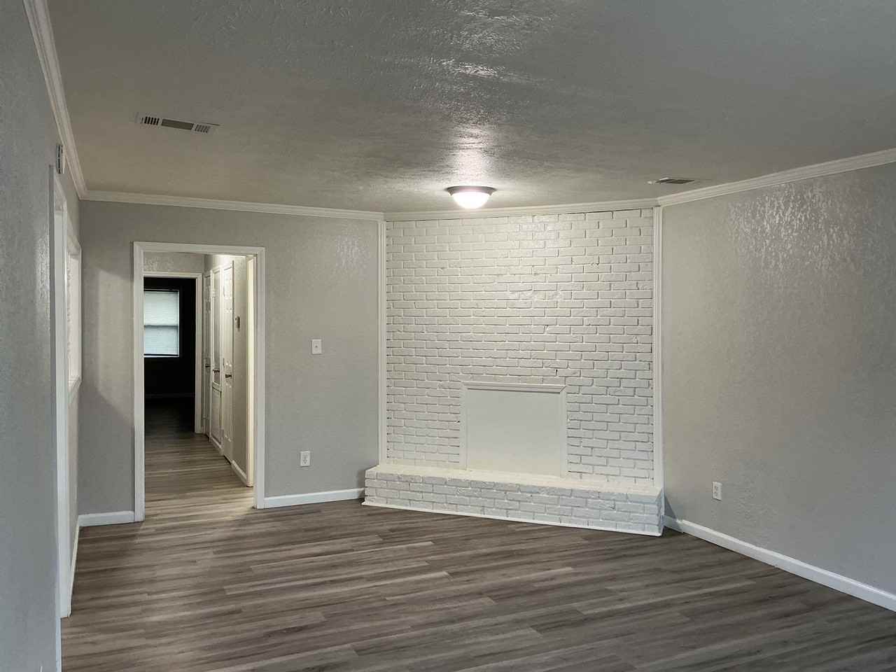 46 Camelot Cove - Photo 7 of 10