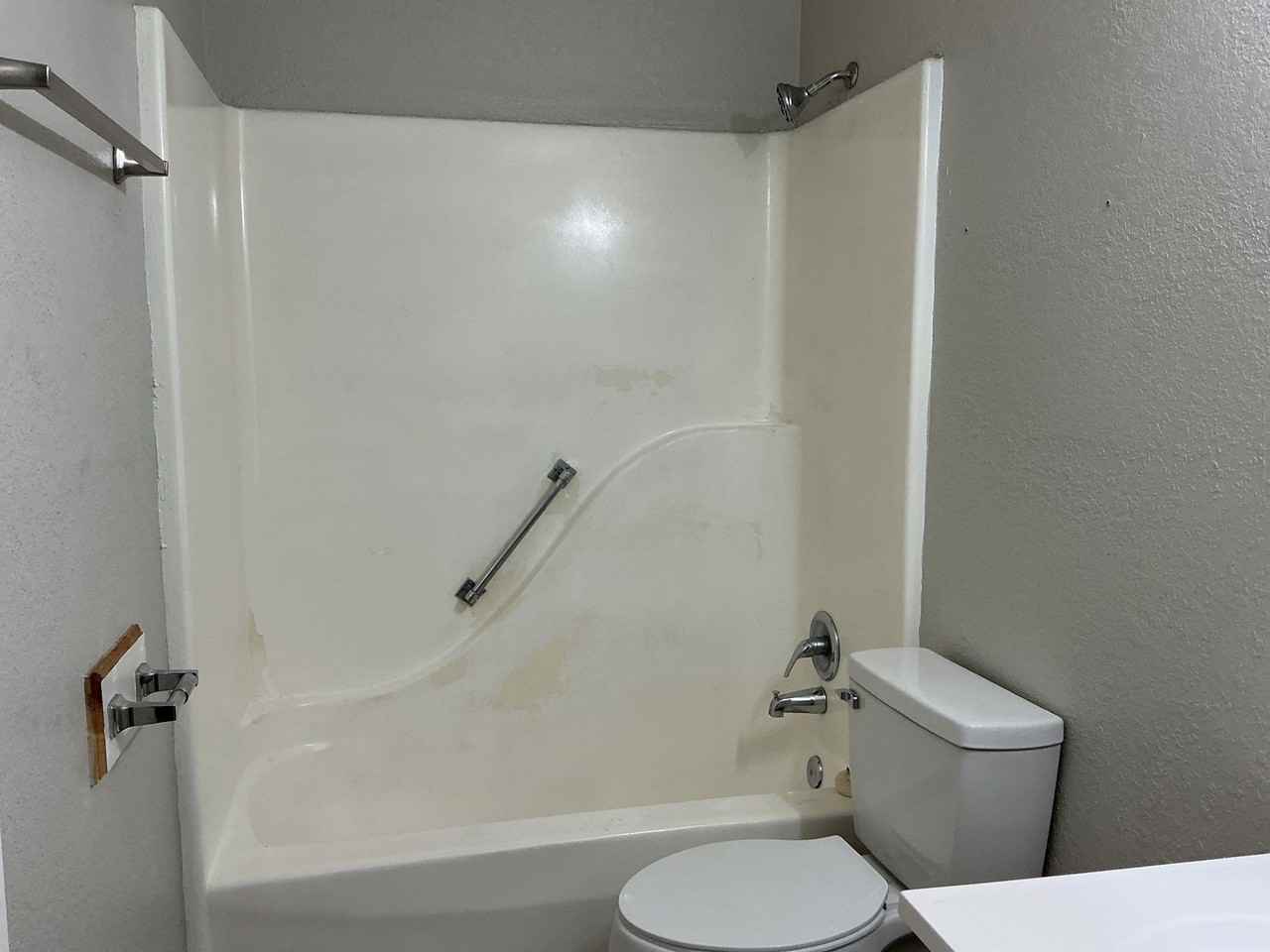 46 Camelot Cove - Photo 3 of 10