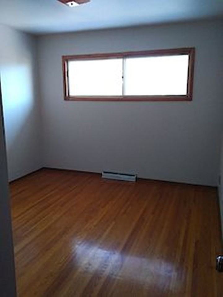 1417 43 St Sw - Photo 3 of 9