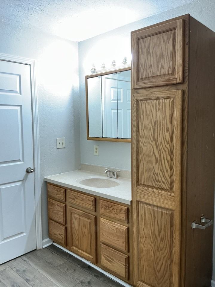 1141 Cynthia Circle - Photo 5 of 8