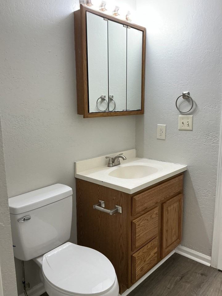 1141 Cynthia Circle - Photo 6 of 8