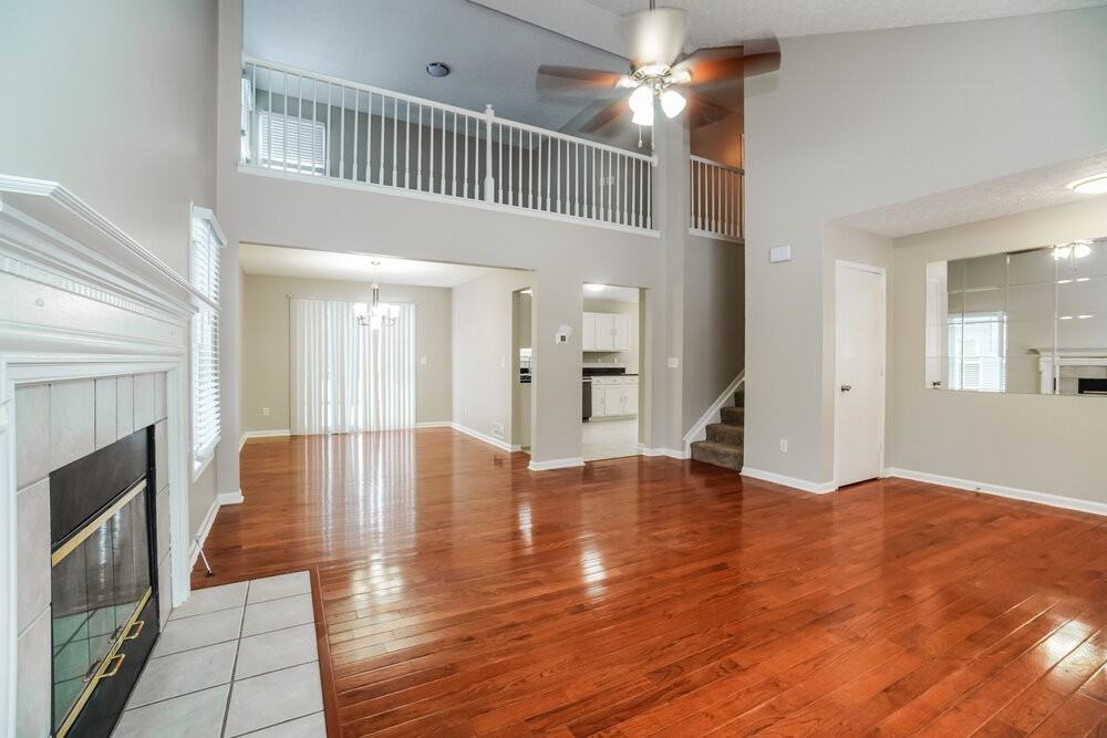 1329 Bluffton Ct - Photo 6 of 18