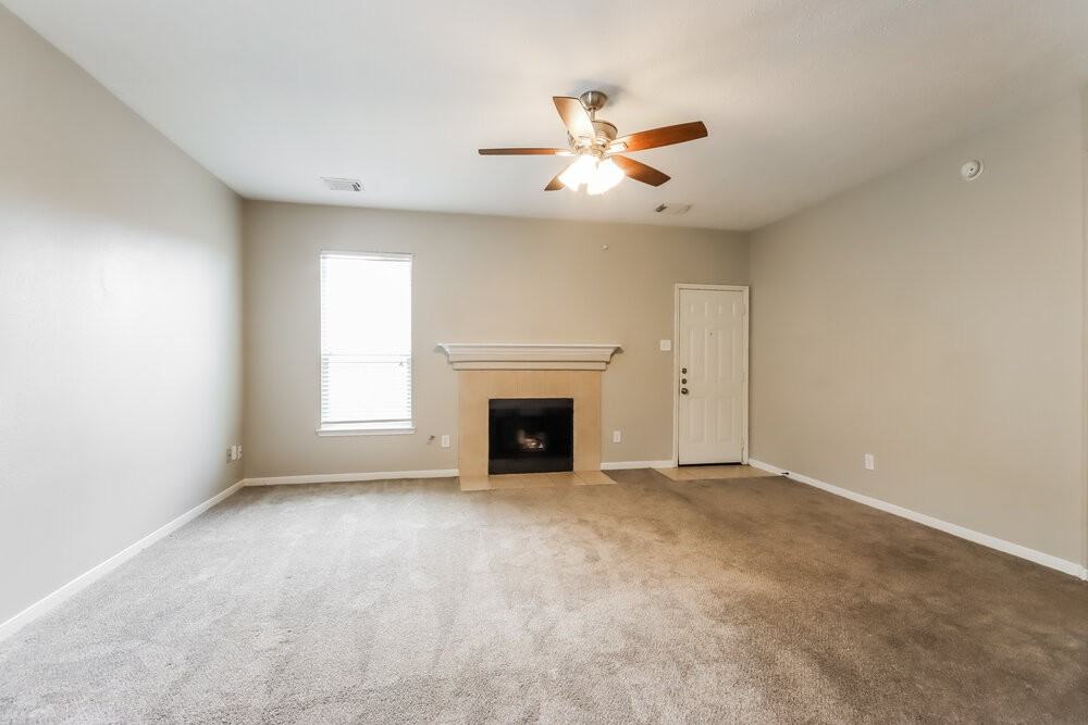 21131 Field House Ct - Photo 4 of 17