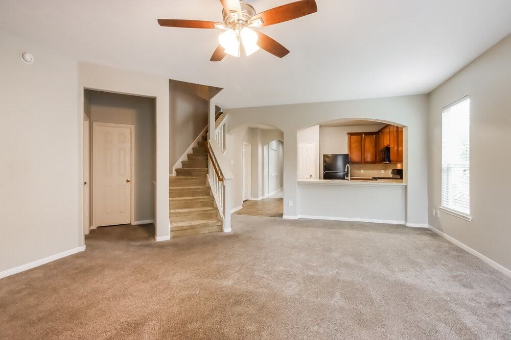 21131 Field House Ct - Photo 5 of 17