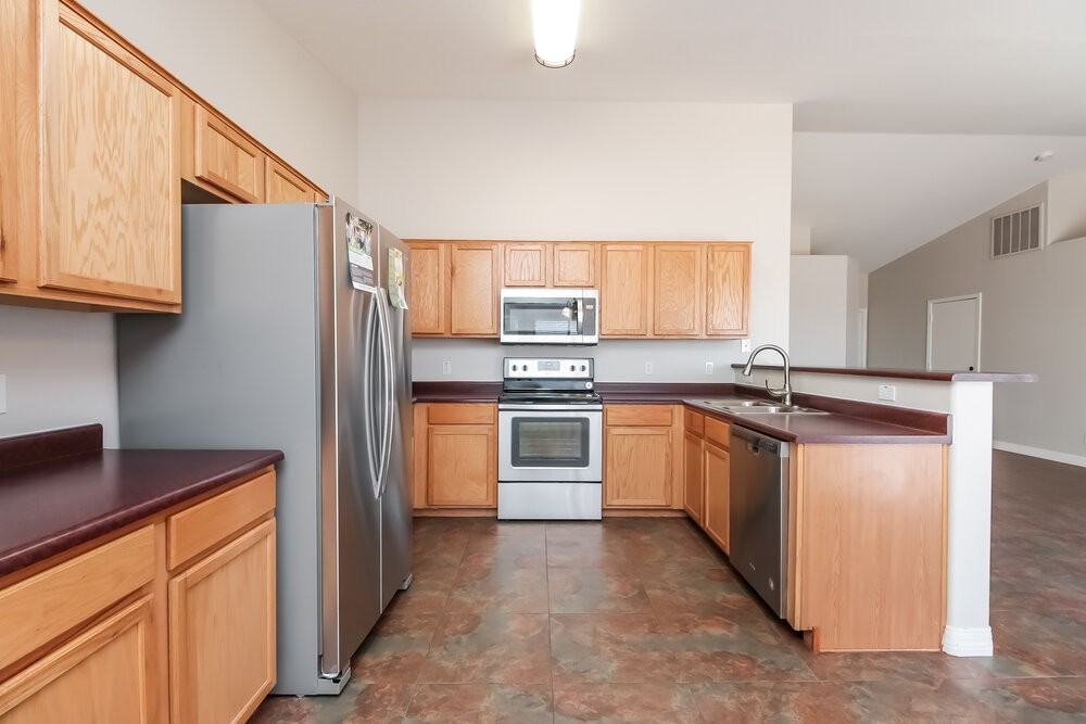 4873 E Whitehall Dr - Photo 6 of 16