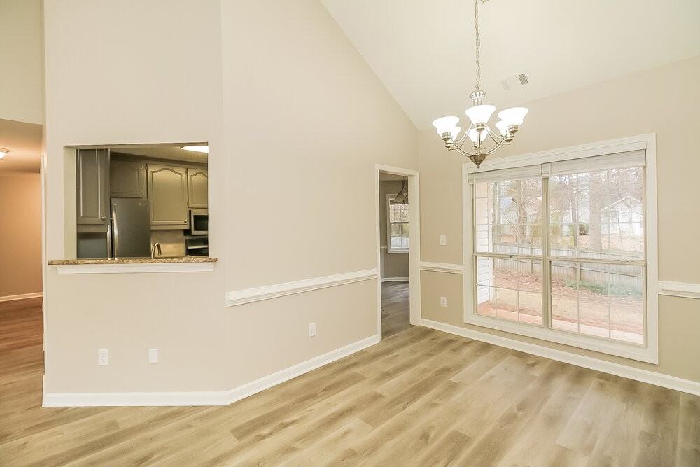 1005 Vineyard Walk - Photo 5 of 16