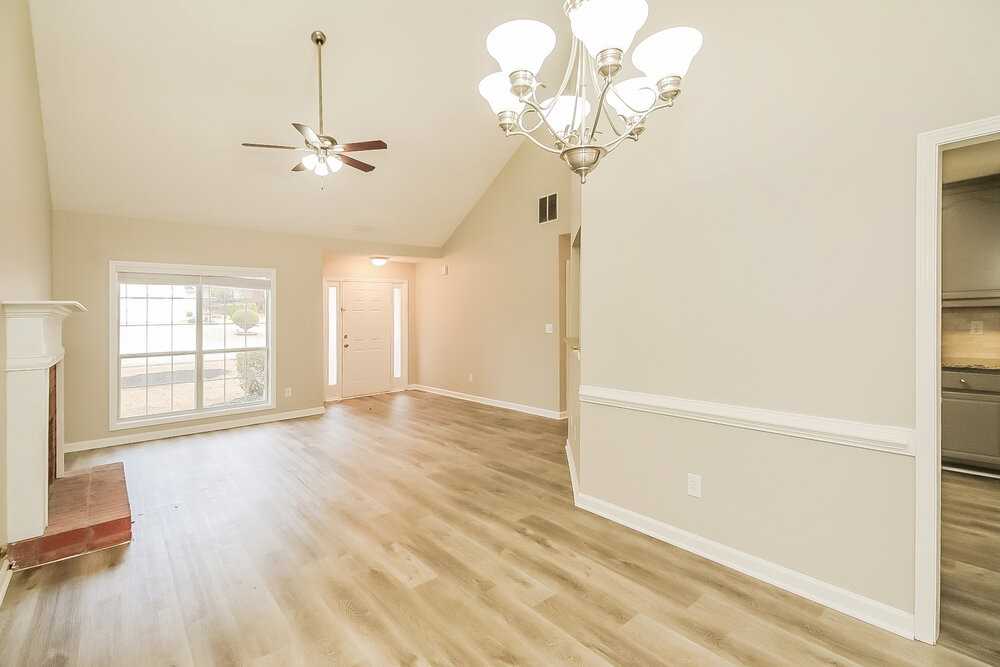 1005 Vineyard Walk - Photo 6 of 16