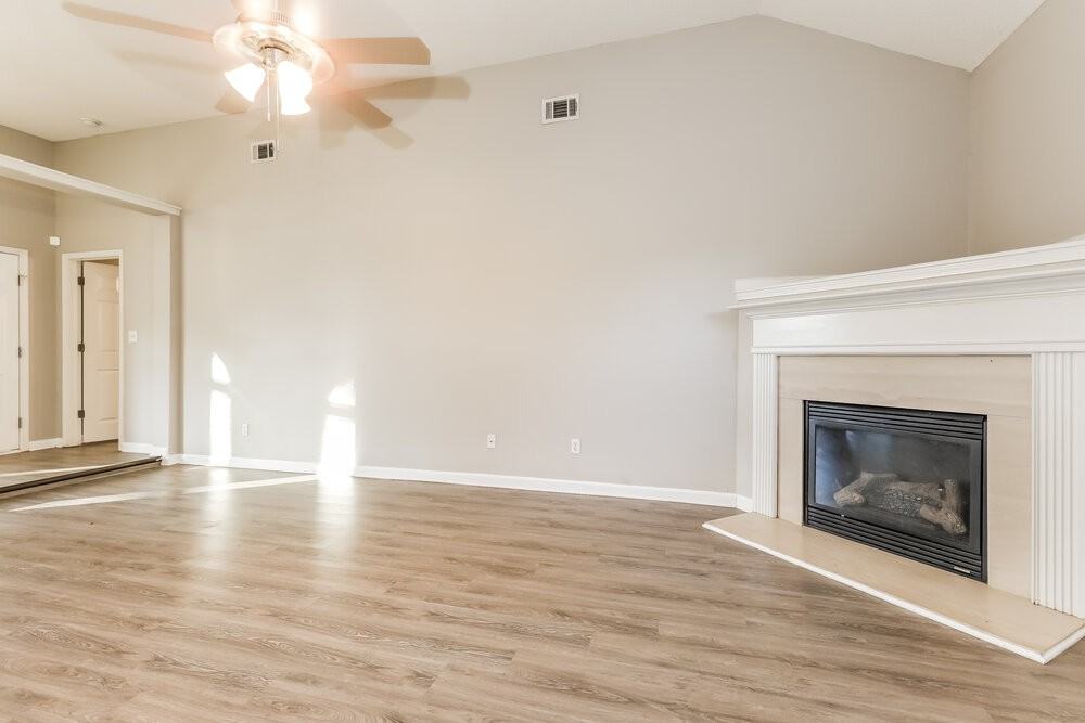 67 Windsor Way - Photo 3 of 16