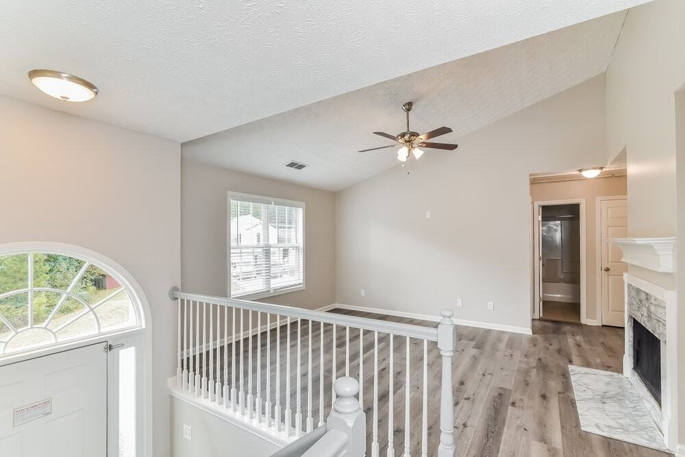532 Shoal Cir - Photo 4 of 17