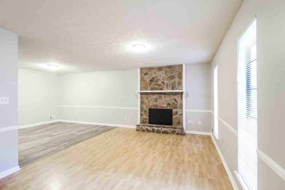 3888 Valley Brook Rd - Photo 5 of 18
