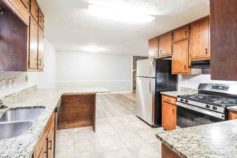 3888 Valley Brook Rd - Photo 7 of 18