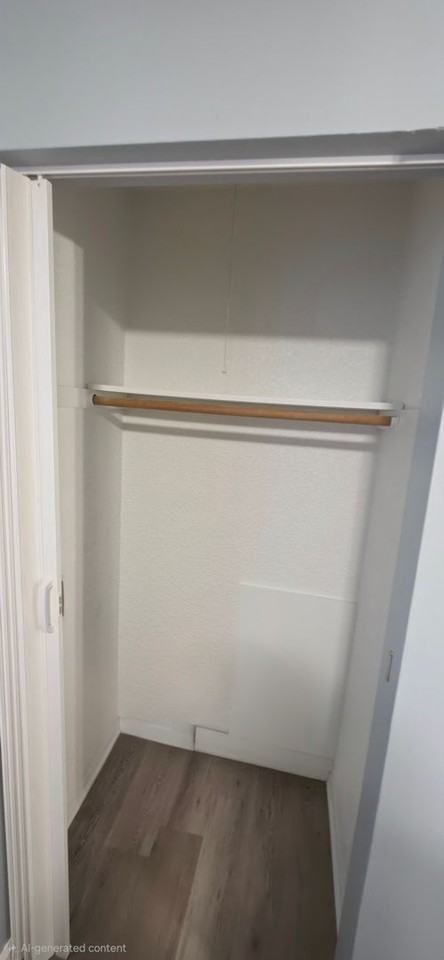 307 E John St #14 - Photo 4 of 12