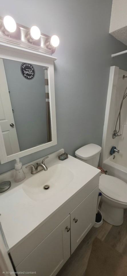 307 E John St #14 - Photo 5 of 12